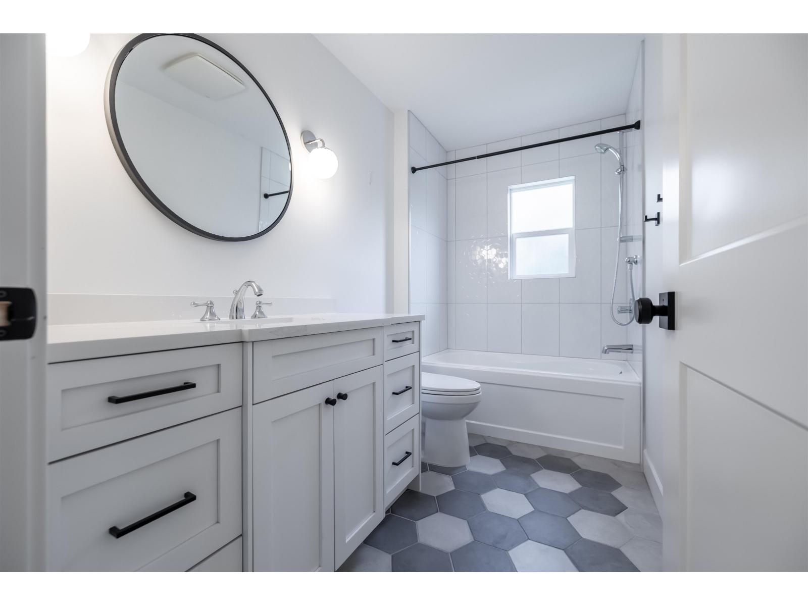 2235 Harbourgreene Drive, Surrey, British Columbia  V4A 5J3 - Photo 21 - R3083138