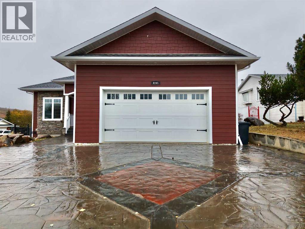 8245 102 Avenue, Peace River, Alberta  T8S 1N1 - Photo 2 - A2281770