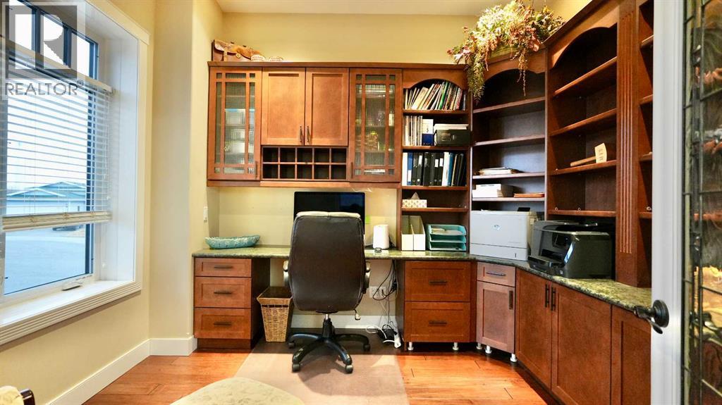 8245 102 Avenue, Peace River, Alberta  T8S 1N1 - Photo 29 - A2281770