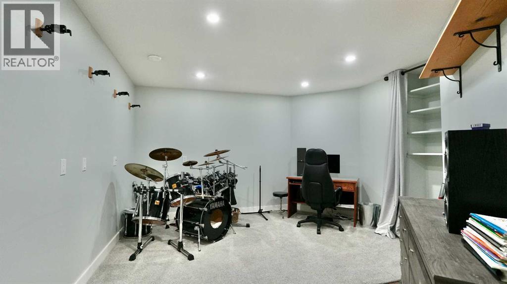 8245 102 Avenue, Peace River, Alberta  T8S 1N1 - Photo 42 - A2281770