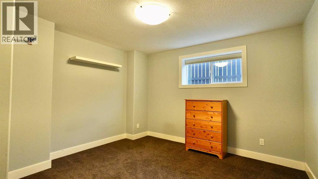 8245 102 Avenue, Peace River, Alberta  T8S 1N1 - Photo 46 - A2281770