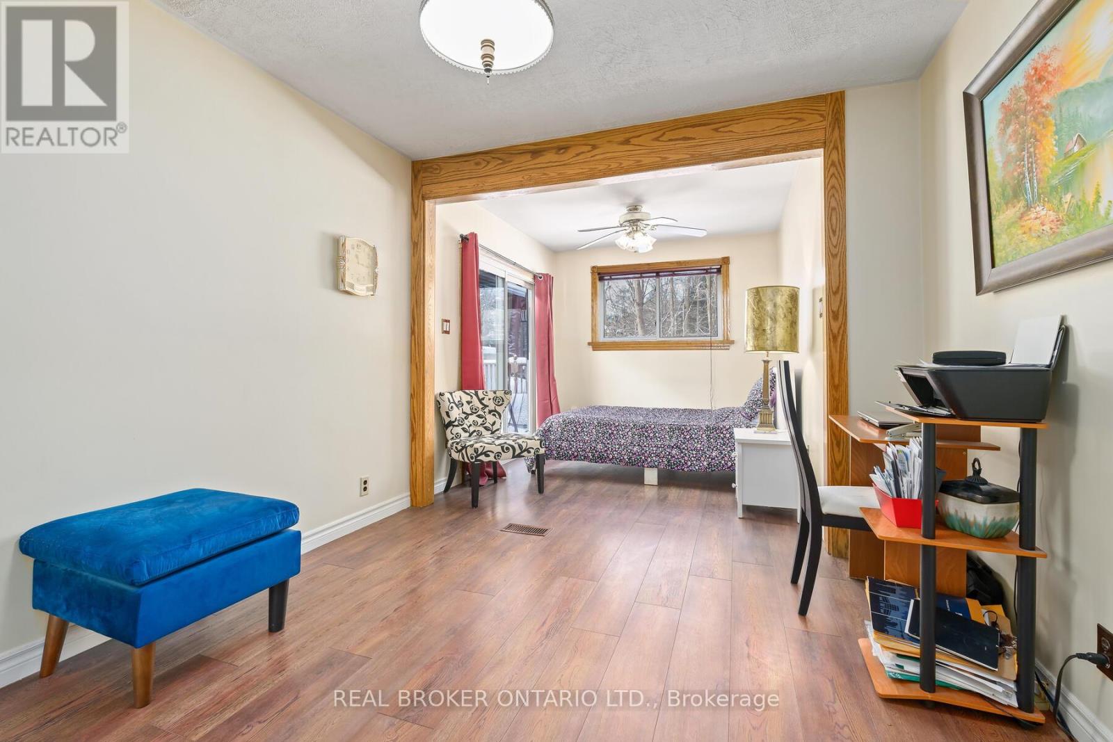 213 Mason Boulevard, Halton Hills, Ontario  L7J 1A7 - Photo 13 - W12730174