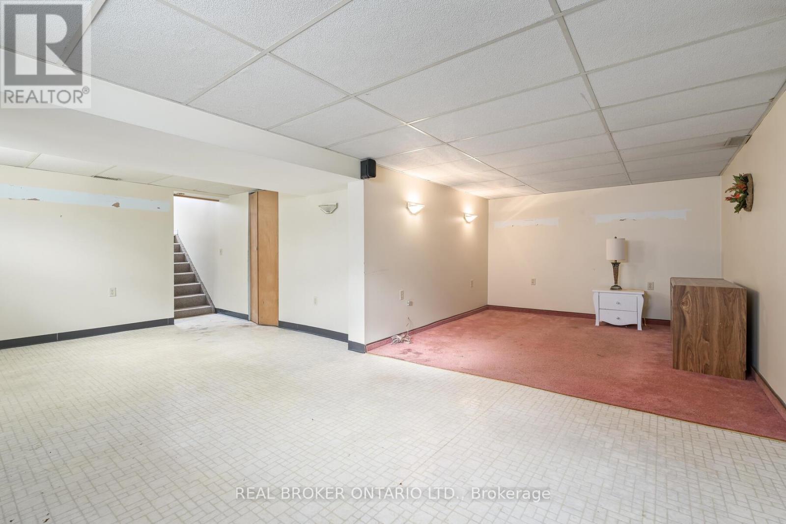 213 Mason Boulevard, Halton Hills, Ontario  L7J 1A7 - Photo 27 - W12730174