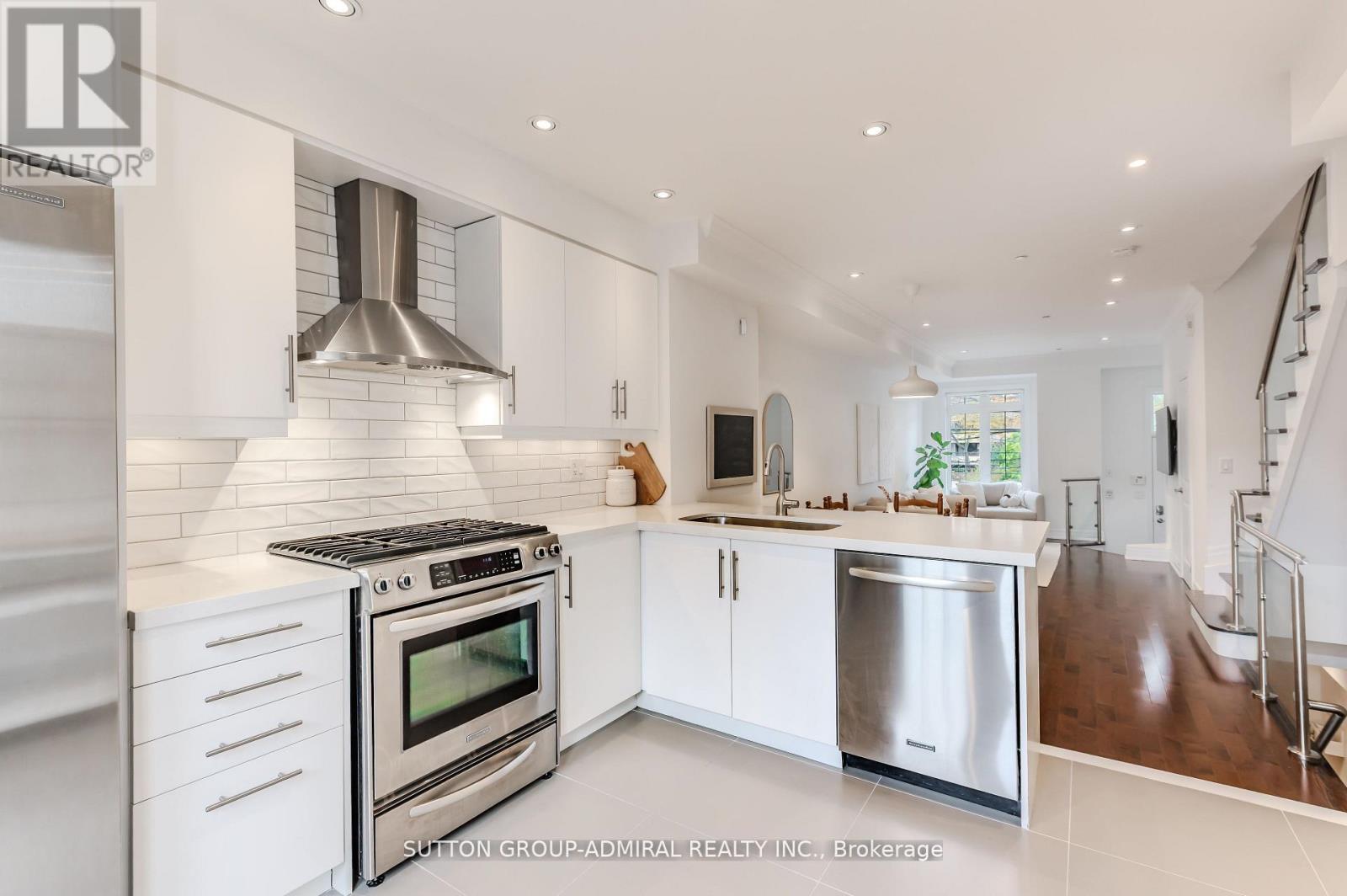 341 Royal York Road, Toronto, Ontario  M8Y 2P8 - Photo 11 - W12730196