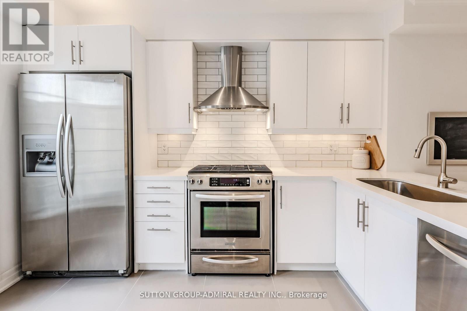 341 Royal York Road, Toronto, Ontario  M8Y 2P8 - Photo 12 - W12730196