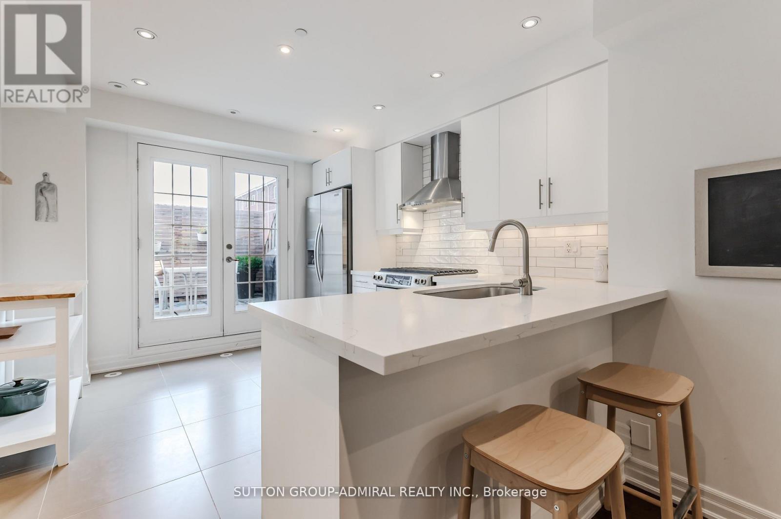 341 Royal York Road, Toronto, Ontario  M8Y 2P8 - Photo 14 - W12730196