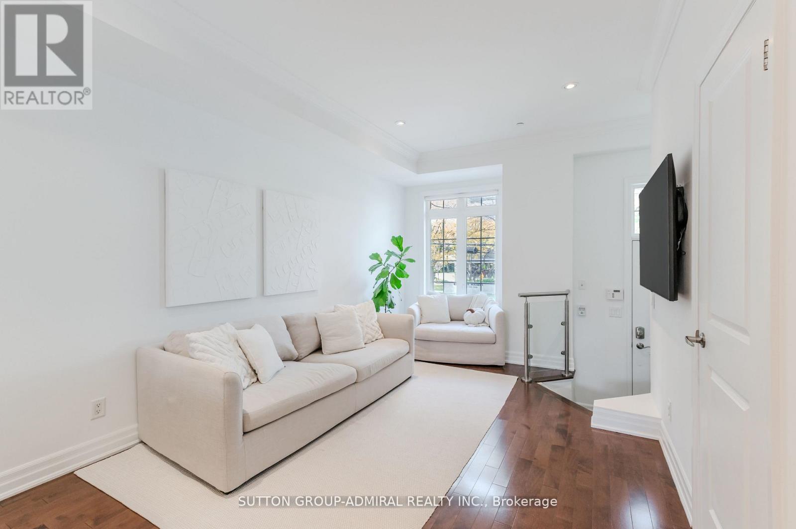 341 Royal York Road, Toronto, Ontario  M8Y 2P8 - Photo 6 - W12730196