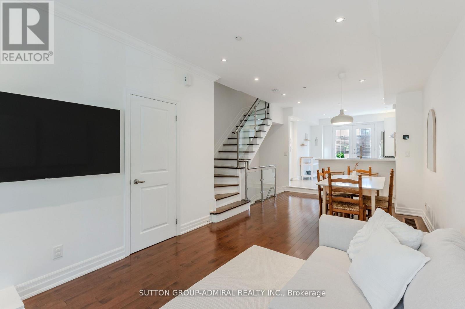 341 Royal York Road, Toronto, Ontario  M8Y 2P8 - Photo 7 - W12730196