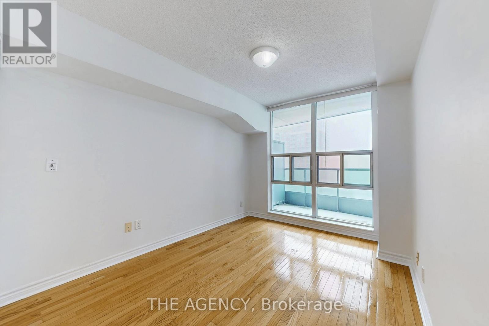 1607 - 33 Elm Drive W, Mississauga, Ontario  L5B 4M1 - Photo 10 - W12730204