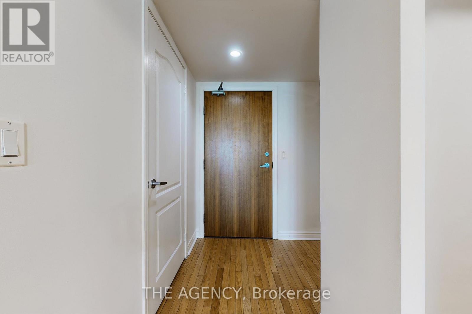 1607 - 33 Elm Drive W, Mississauga, Ontario  L5B 4M1 - Photo 15 - W12730204