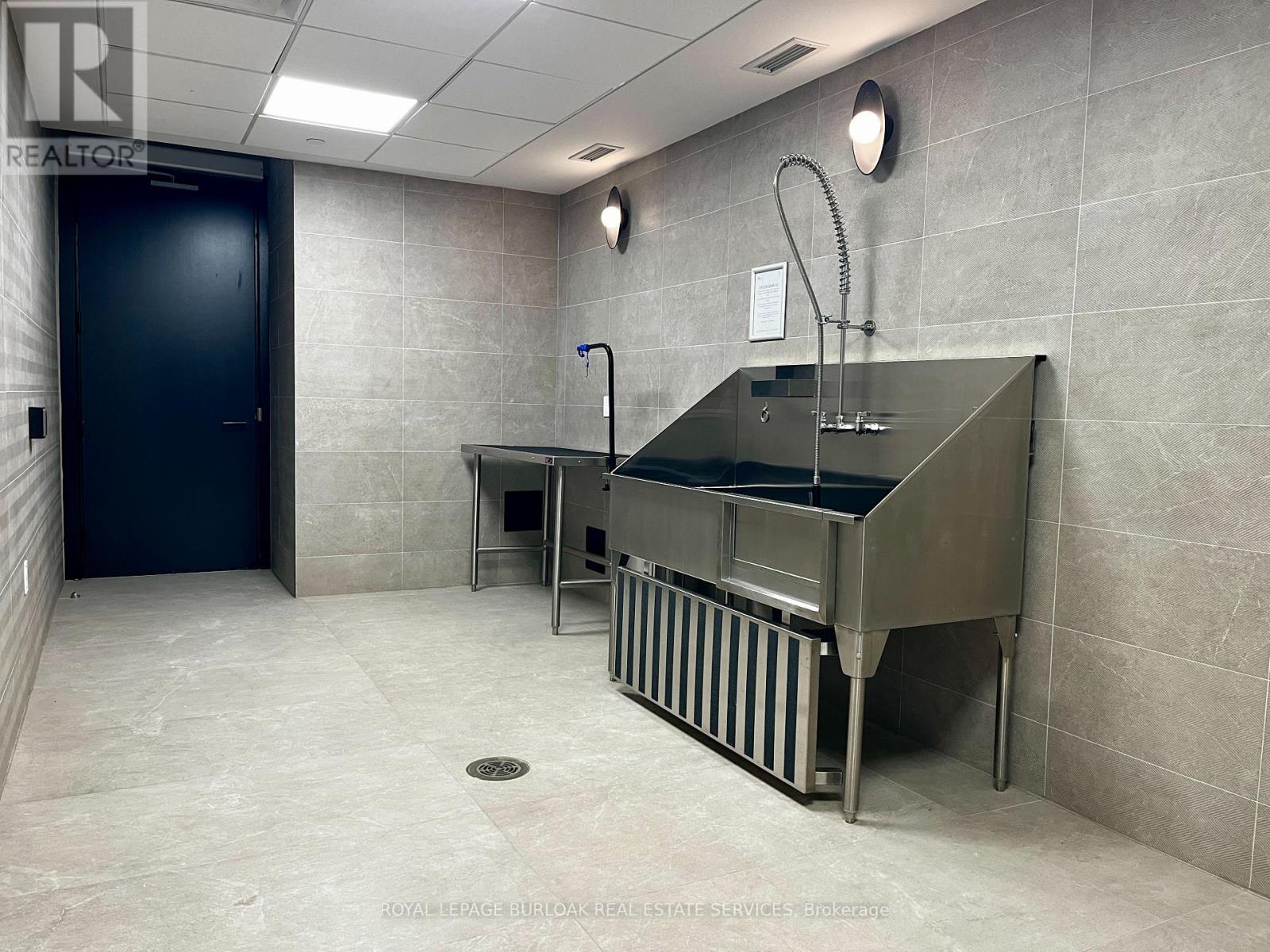 102 - 3200 William Coltson Avenue, Oakville, Ontario  L6H 7W6 - Photo 24 - W12730210