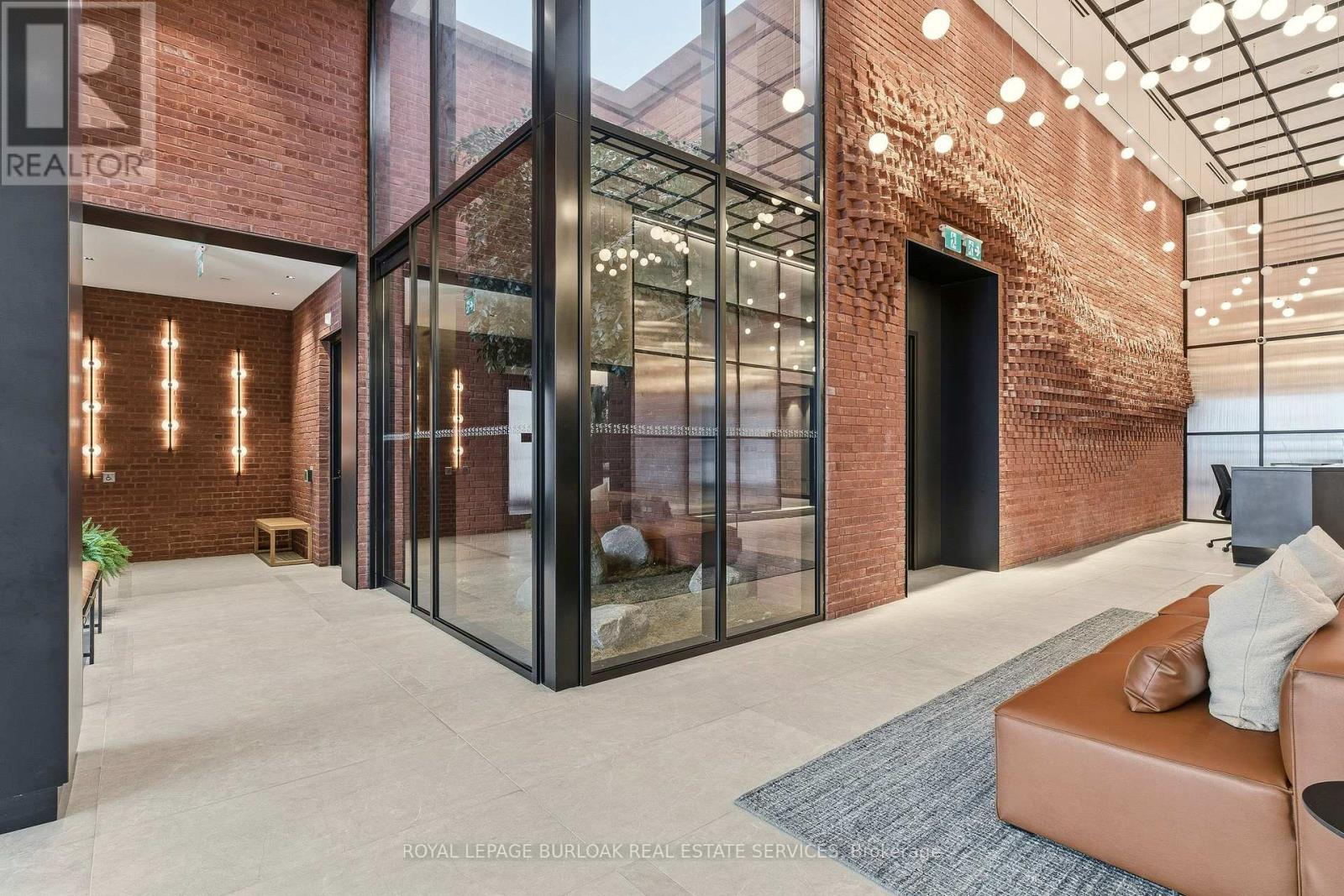 102 - 3200 William Coltson Avenue, Oakville, Ontario  L6H 7W6 - Photo 5 - W12730210