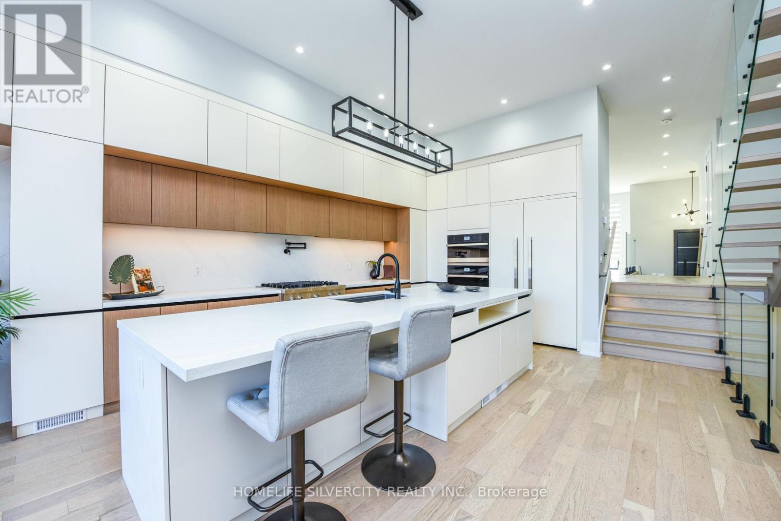 80a Evans Avenue, Toronto, Ontario  M8Z 1H8 - Photo 19 - W12730224