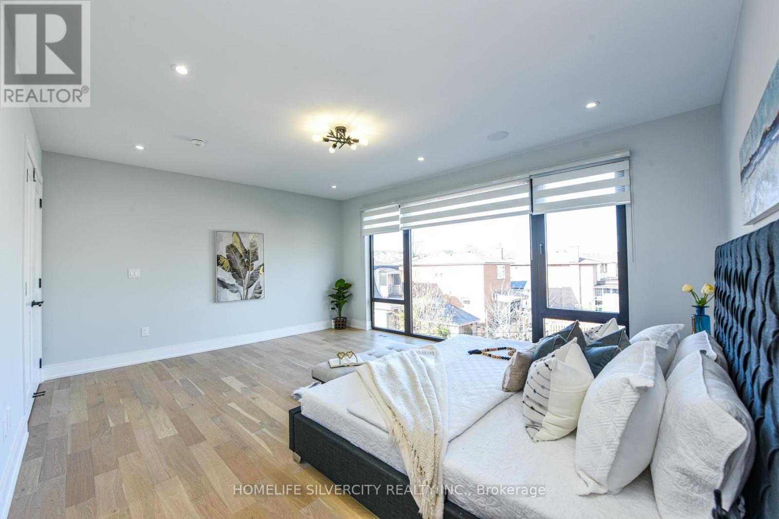 80a Evans Avenue, Toronto, Ontario  M8Z 1H8 - Photo 6 - W12730224