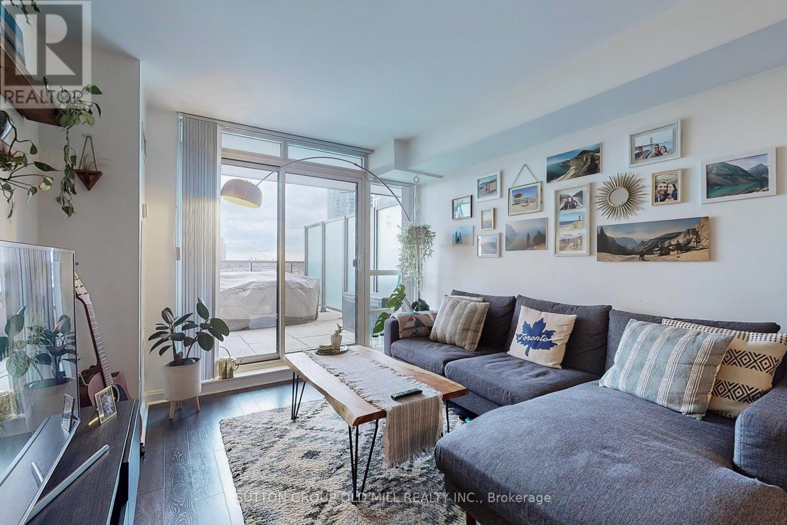 508 - 1 Michael Power Place, Toronto, Ontario  M9A 0A1 - Photo 3 - W12730228