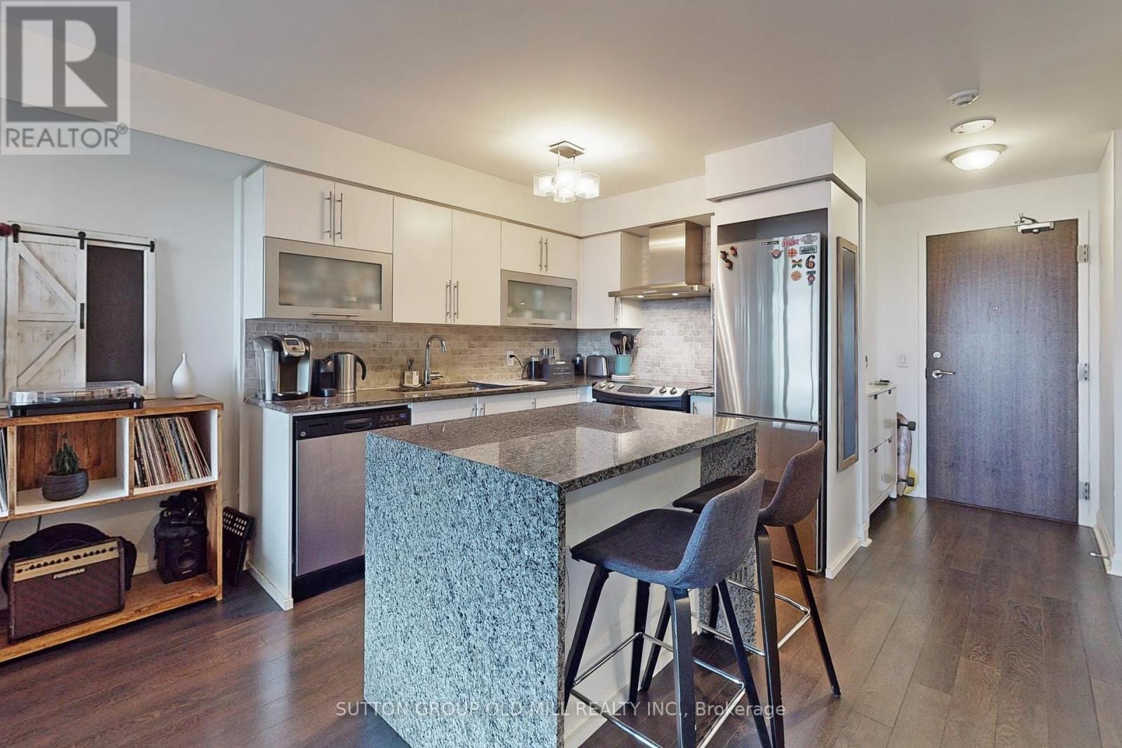 508 - 1 Michael Power Place, Toronto, Ontario  M9A 0A1 - Photo 7 - W12730228