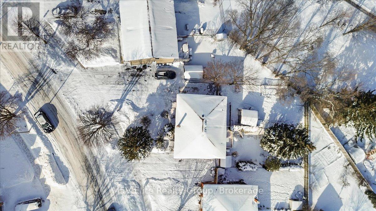 134 Breckenridge Drive, Kitchener, Ontario  N2B 2N9 - Photo 14 - X12730220