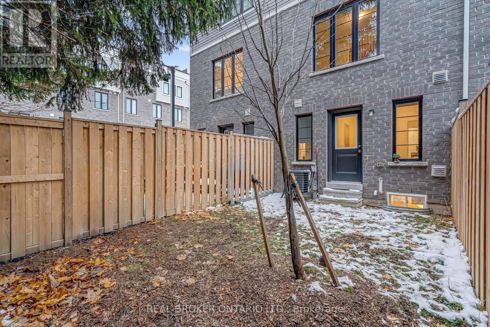 21 - 383 Dundas Street E, Hamilton, Ontario  L8B 1X6 - Photo 40 - X12730238