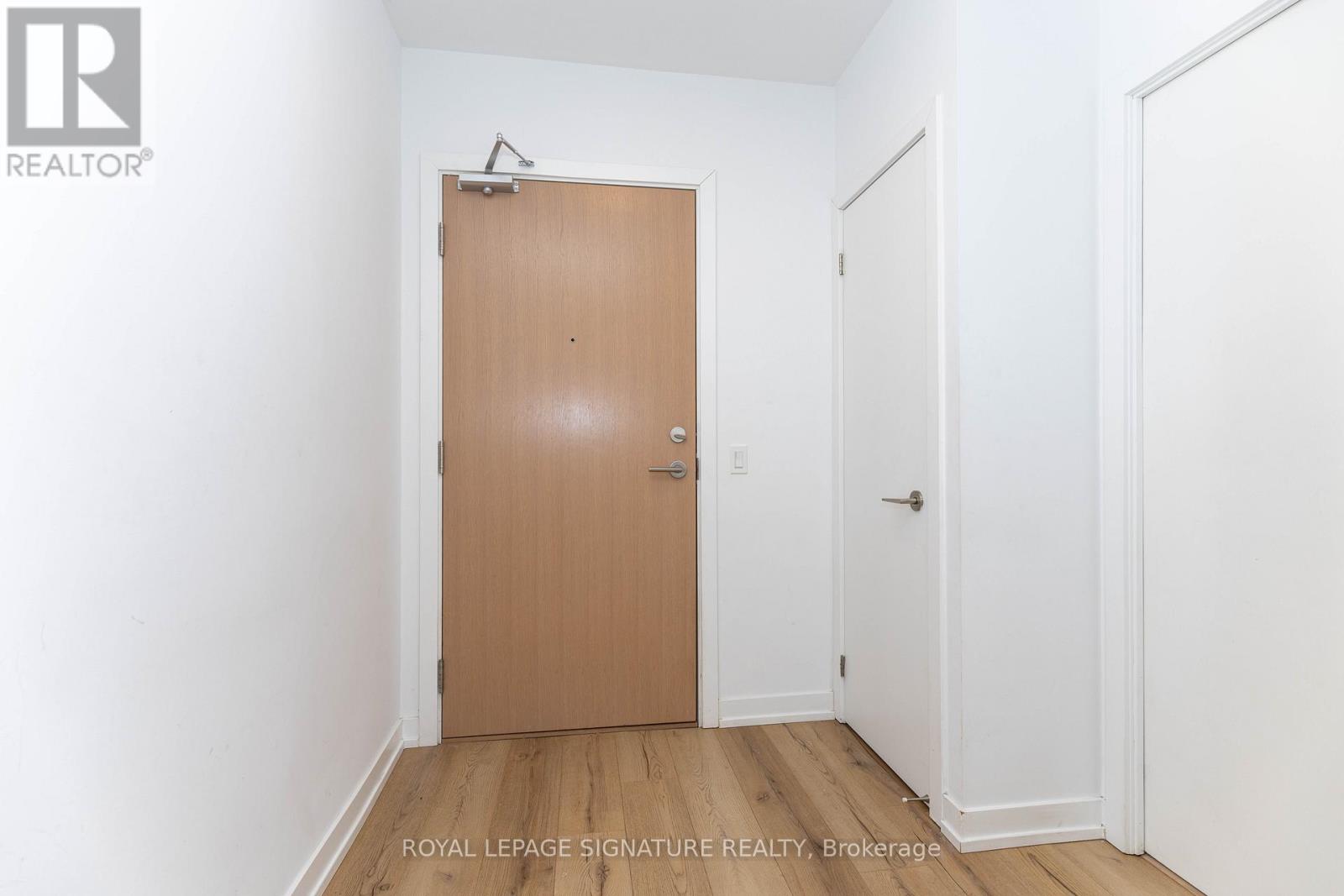 610 - 1195 The Queensway, Toronto, Ontario  M8Z 1R6 - Photo 2 - W12689338