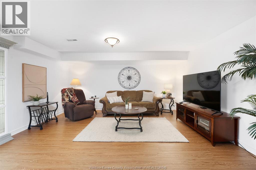 2 Queen's Hill Crescent, Leamington, Ontario N8H 5M6 - Photo 25 - 26001949