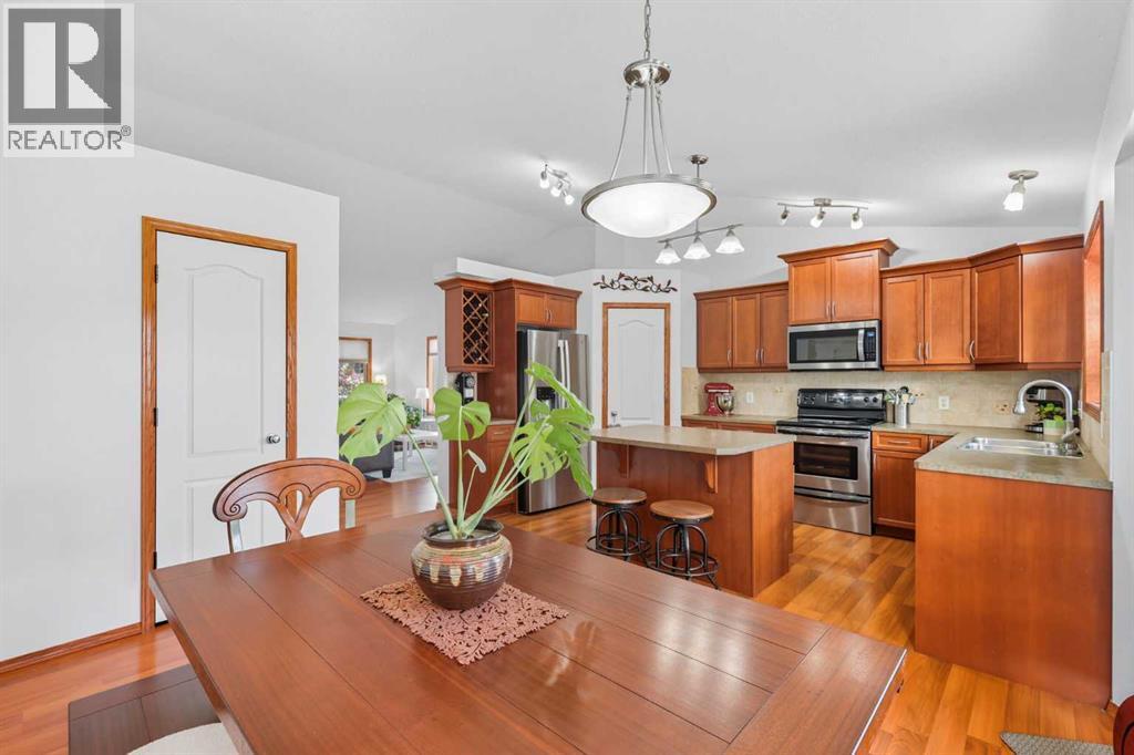 79 Hillcrest Boulevard, Strathmore, Alberta  T1P 0A4 - Photo 9 - A2261650