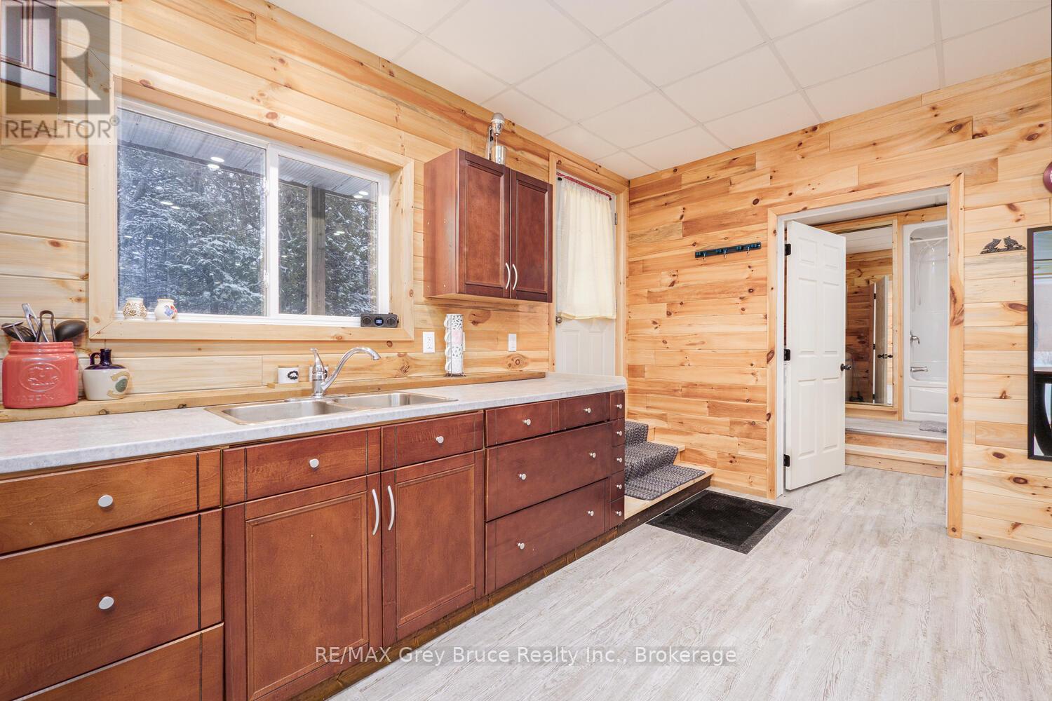 13 & 17 Zorra Drive, Northern Bruce Peninsula, Ontario  N0H 2R0 - Photo 24 - X12730292