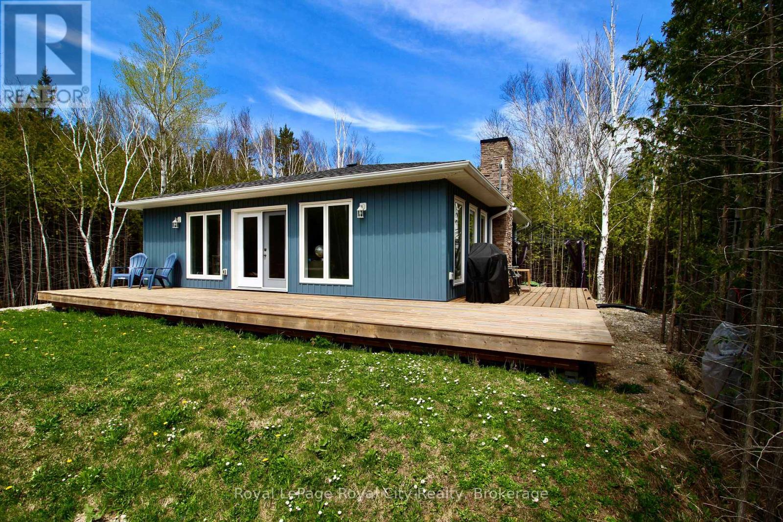 134 Maple Golf Crescent, Northern Bruce Peninsula, Ontario  N0H 2R0 - Photo 1 - X12730332