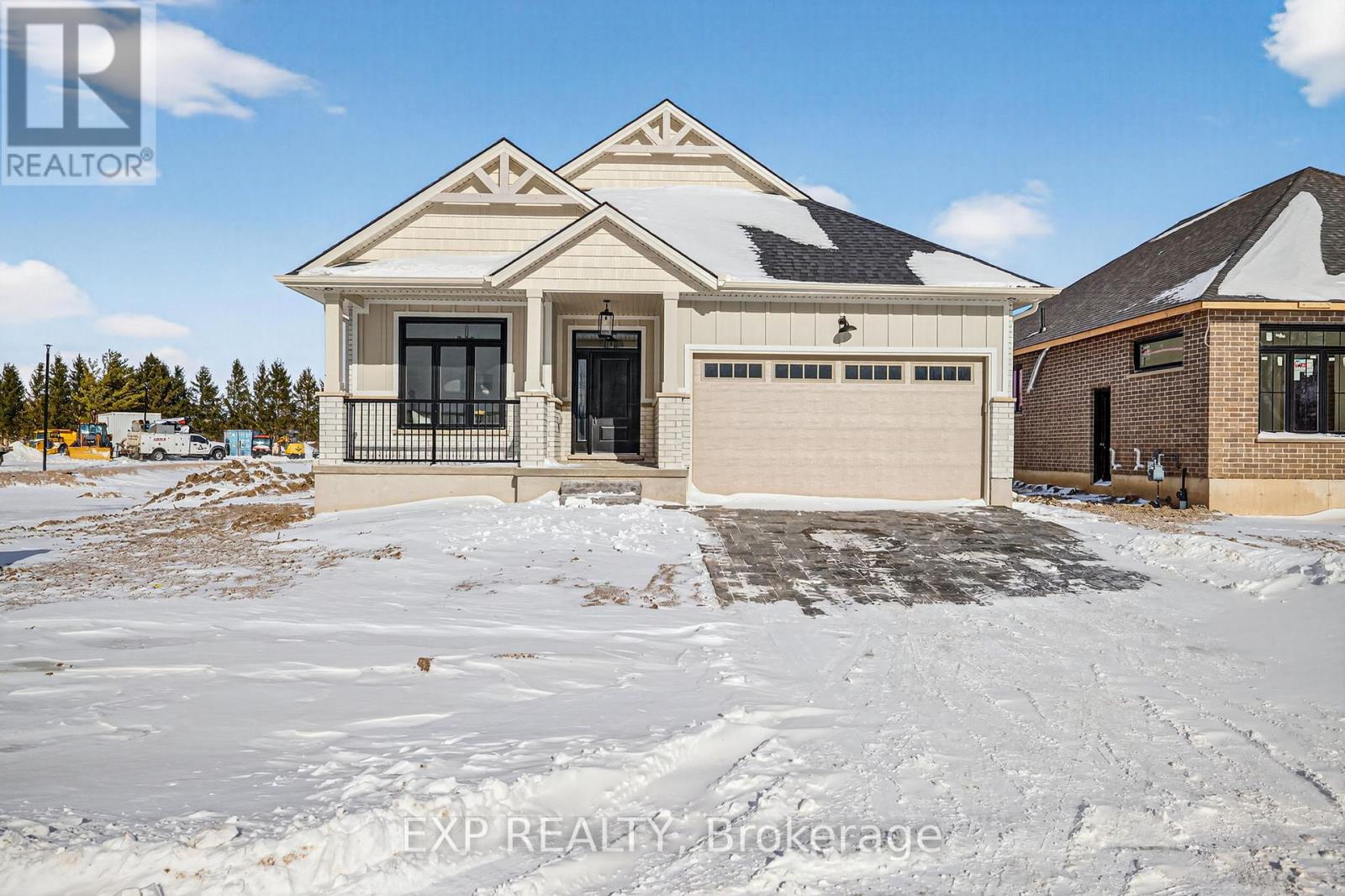 4 SULLIVAN STREET, South Huron, Ontario