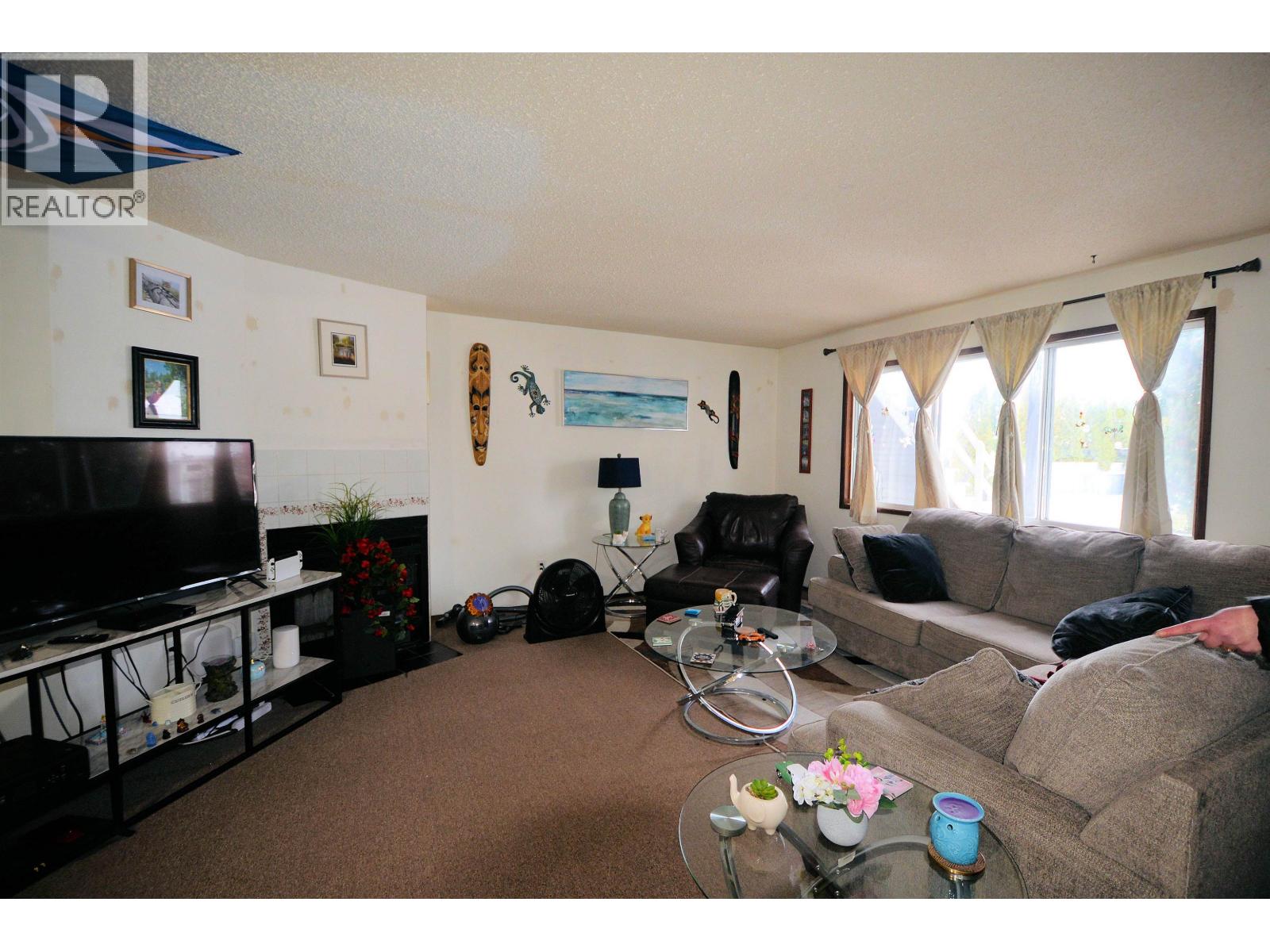 393 Carney Street, Prince George, British Columbia  V2M 2K4 - Photo 3 - C8075536