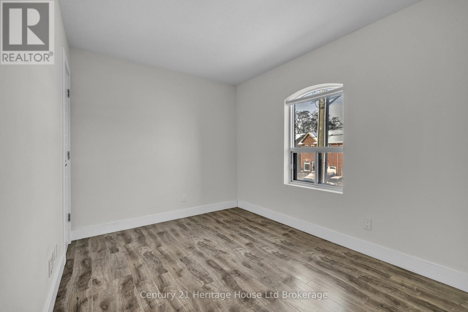 201 - 34 Brock Street, Woodstock, Ontario  N4S 3B5 - Photo 12 - X12730362