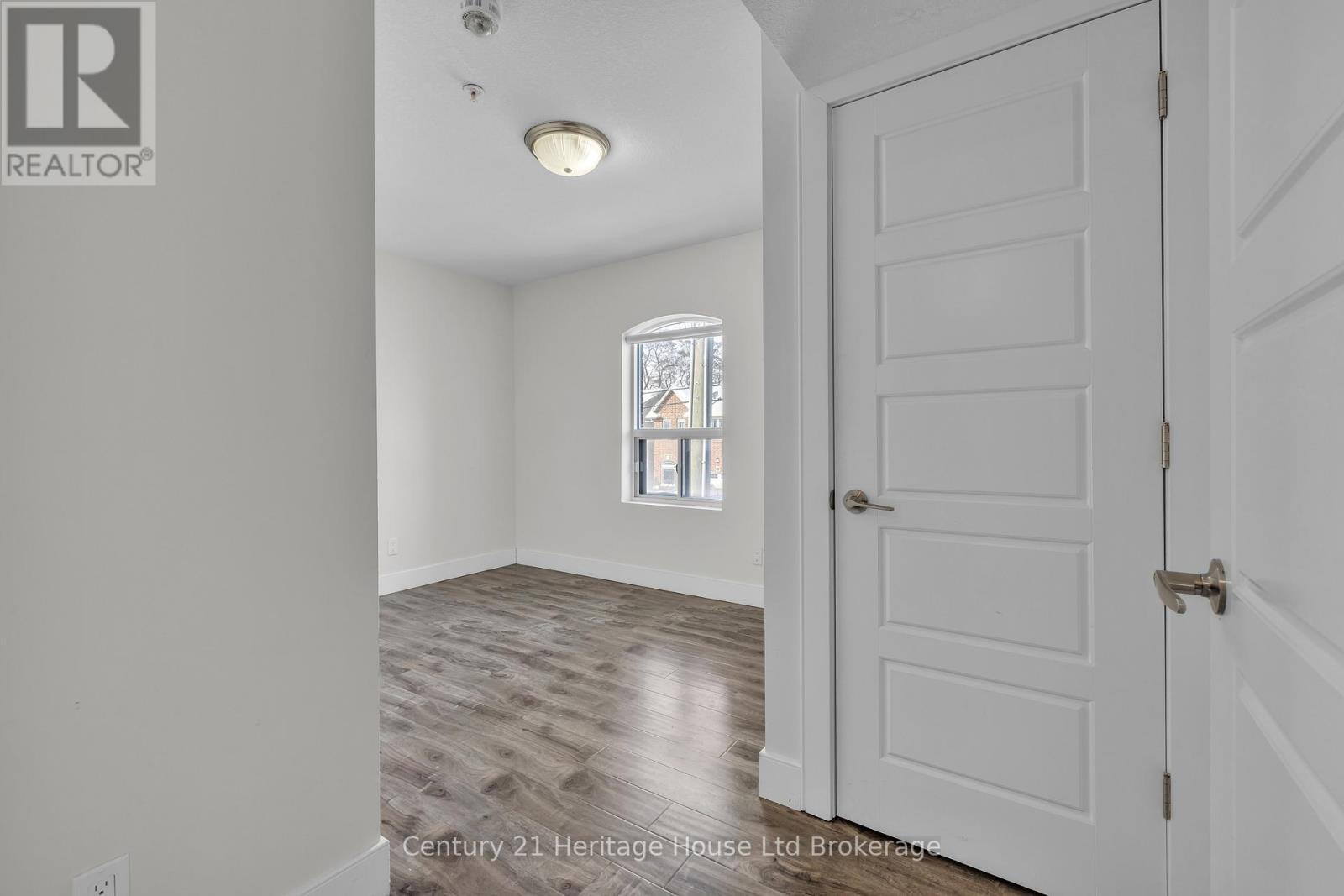 201 - 34 Brock Street, Woodstock, Ontario  N4S 3B5 - Photo 13 - X12730362