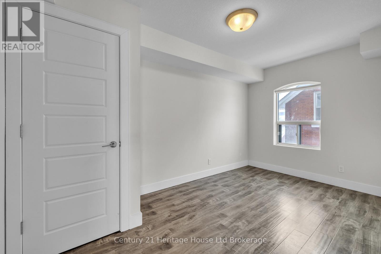 201 - 34 Brock Street, Woodstock, Ontario  N4S 3B5 - Photo 8 - X12730362