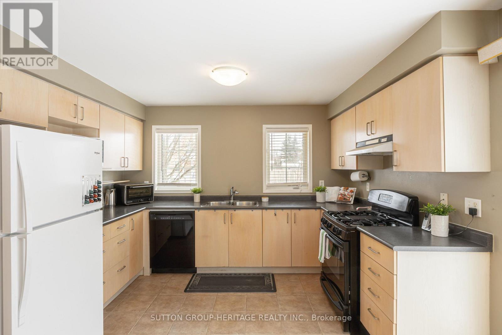 2 Peacock Crescent, Ajax, Ontario  L1T 0C6 - Photo 13 - E12730214