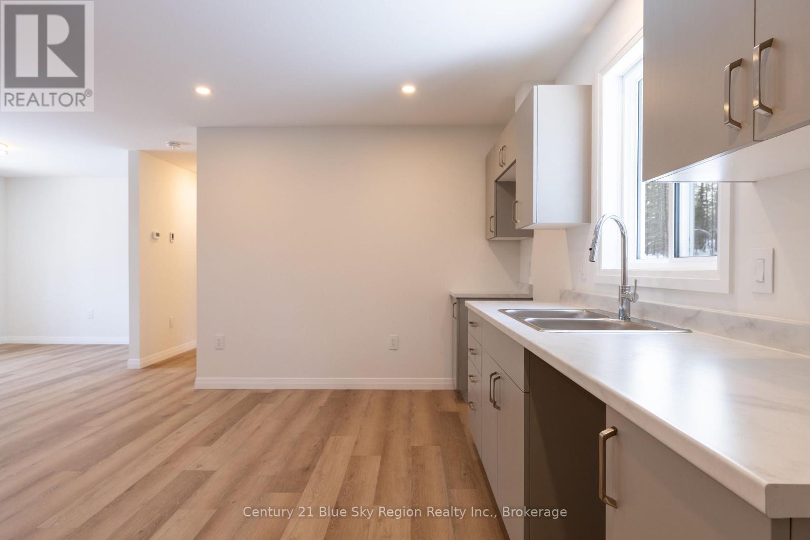 113 Riverside Drive, Bonfield, Ontario  P0H 1E0 - Photo 7 - X12730424