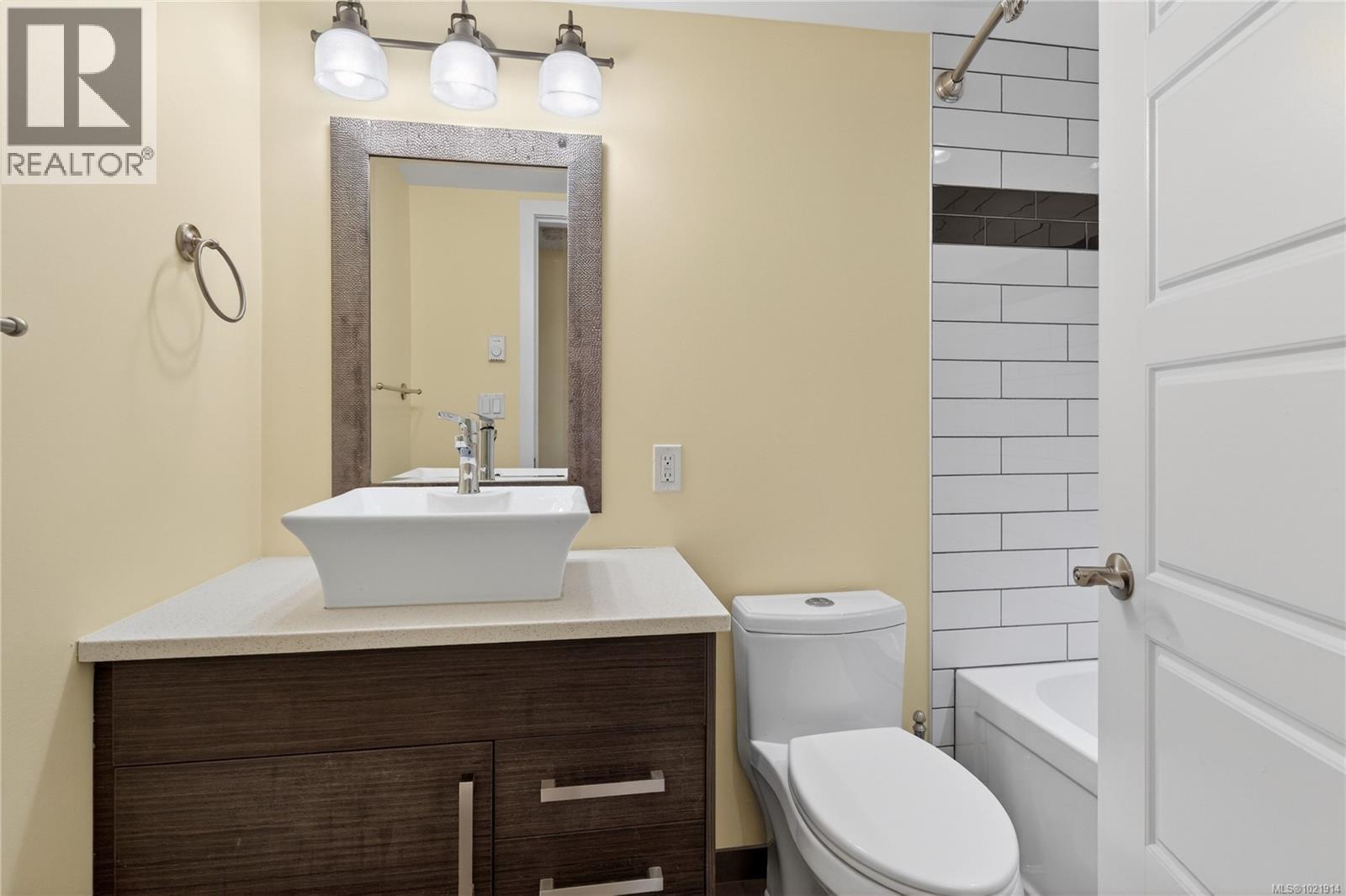 1537 Hampshire Rd, Oak Bay, British Columbia  V8R 5T4 - Photo 16 - 1021914