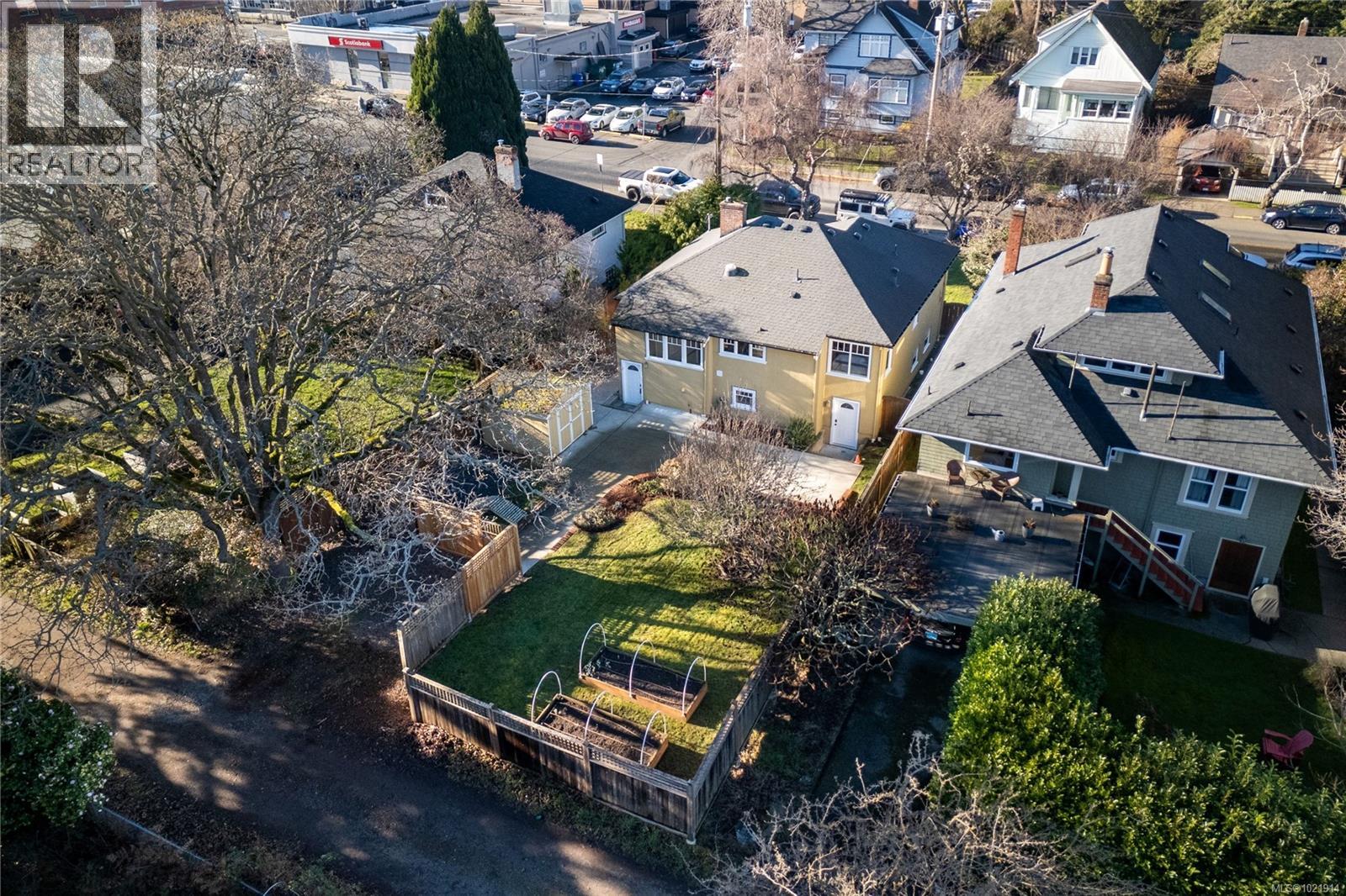 1537 Hampshire Rd, Oak Bay, British Columbia  V8R 5T4 - Photo 32 - 1021914