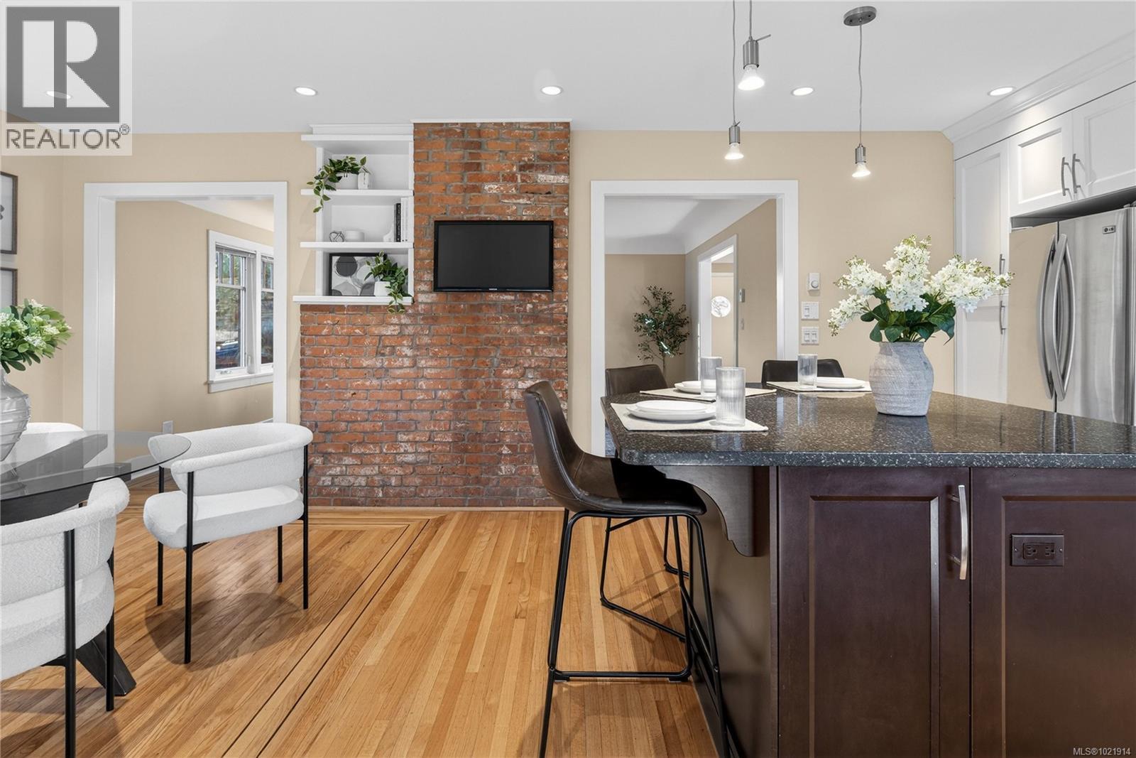 1537 Hampshire Rd, Oak Bay, British Columbia  V8R 5T4 - Photo 7 - 1021914