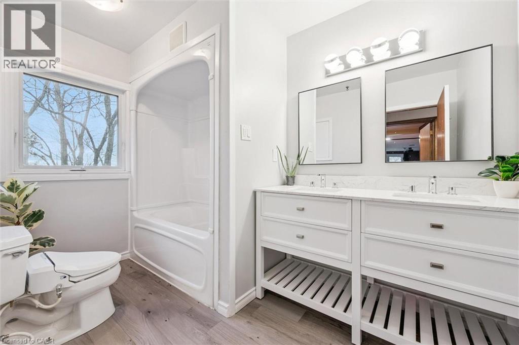 500 Watson Parkway S, Guelph, Ontario  N1L 0N9 - Photo 17 - 40800392