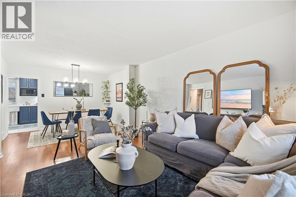 2041 Amherst Heights Court Unit# 17, Burlington, Ontario  L7P 3R2 - Photo 9 - 40798313