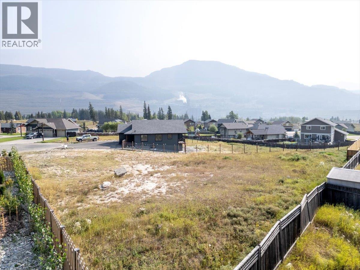 2405 Osprey Court, Sparwood, British Columbia  V0B 2G2 - Photo 8 - 10373869