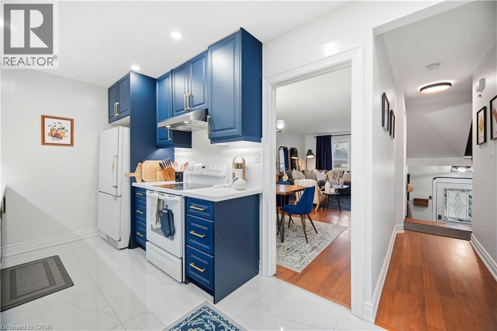 2041 Amherst Heights Court Unit# 17, Burlington, Ontario  L7P 3R2 - Photo 13 - 40798313