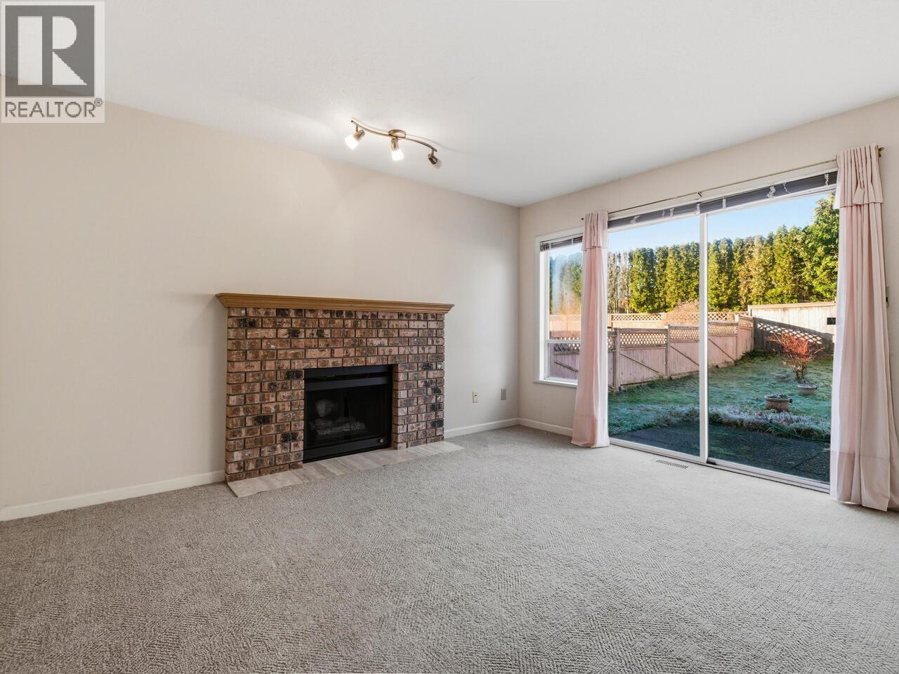 680 Linton Street, Coquitlam, British Columbia  V3J 6K3 - Photo 11 - R3081908