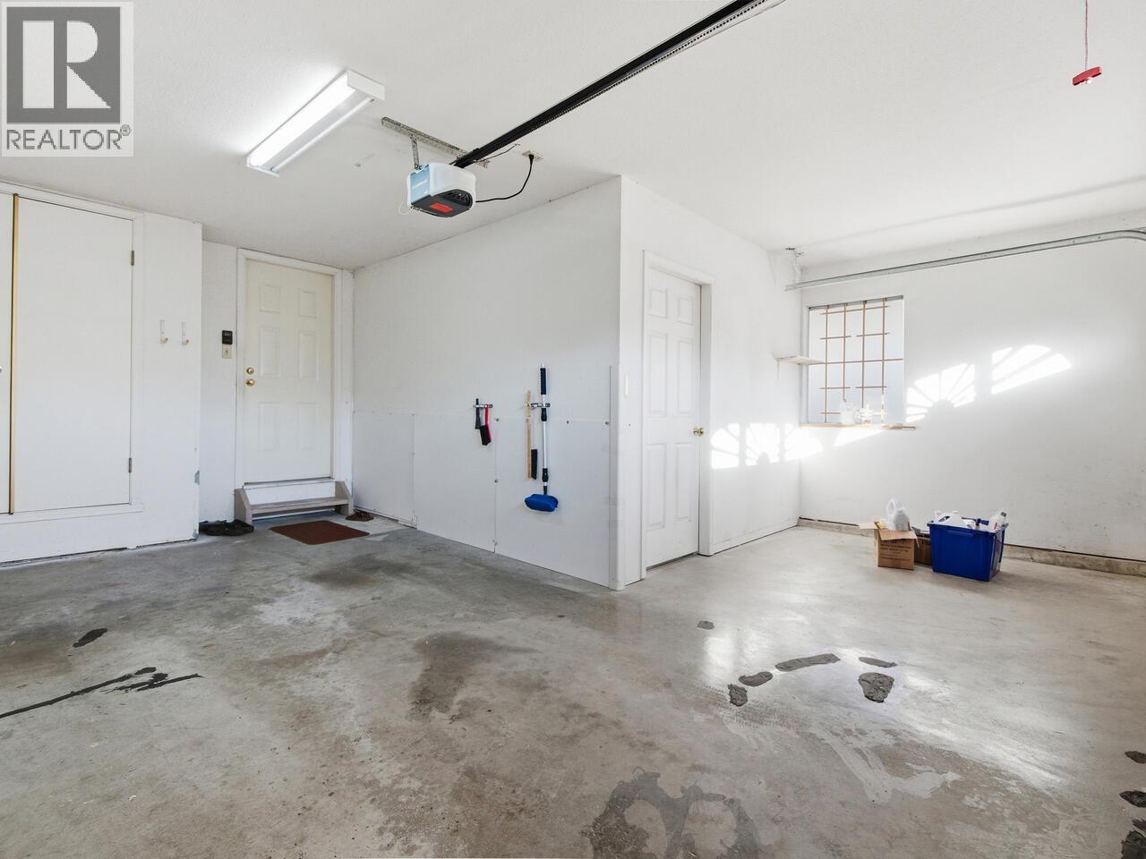 680 Linton Street, Coquitlam, British Columbia  V3J 6K3 - Photo 24 - R3081908