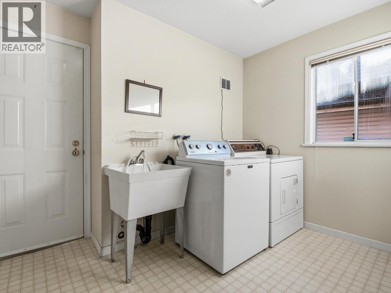 680 Linton Street, Coquitlam, British Columbia  V3J 6K3 - Photo 23 - R3081908