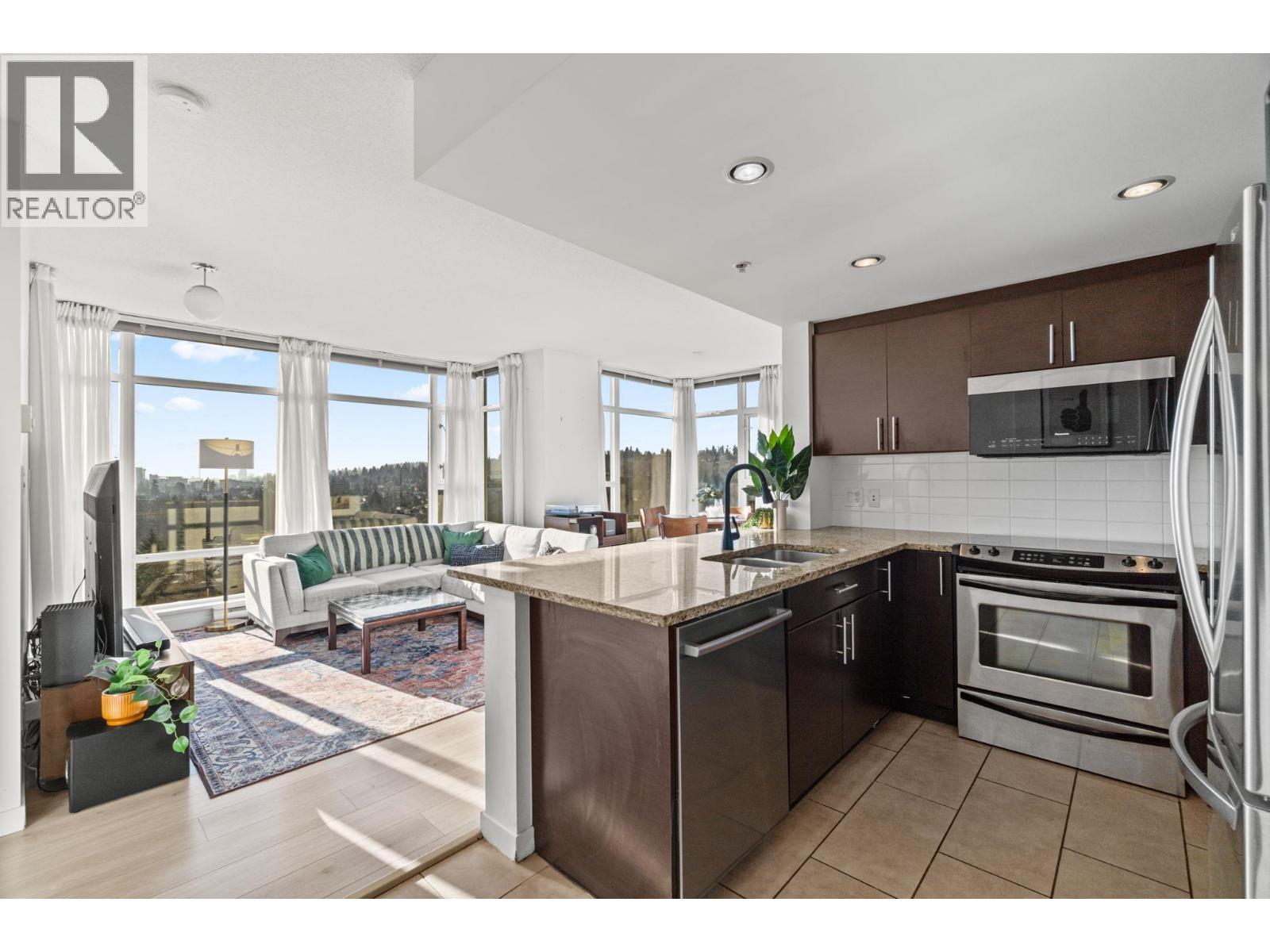 1601 575 Delestre Avenue, Coquitlam, British Columbia  V3K 0A6 - Photo 2 - R3081621