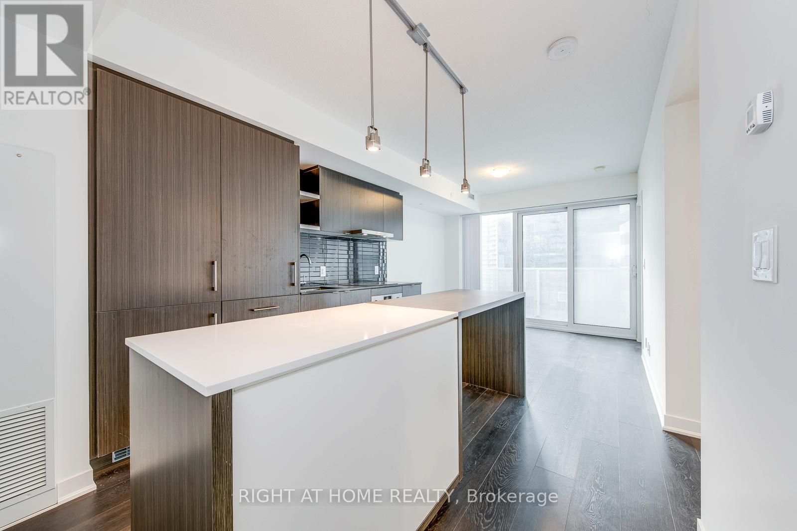 1901 - 88 Harbour Street, Toronto, Ontario  M5J 0C3 - Photo 11 - C12730310