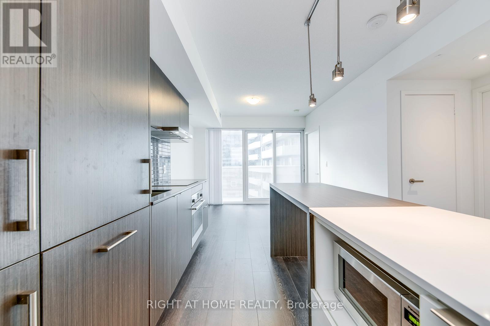 1901 - 88 Harbour Street, Toronto, Ontario  M5J 0C3 - Photo 13 - C12730310