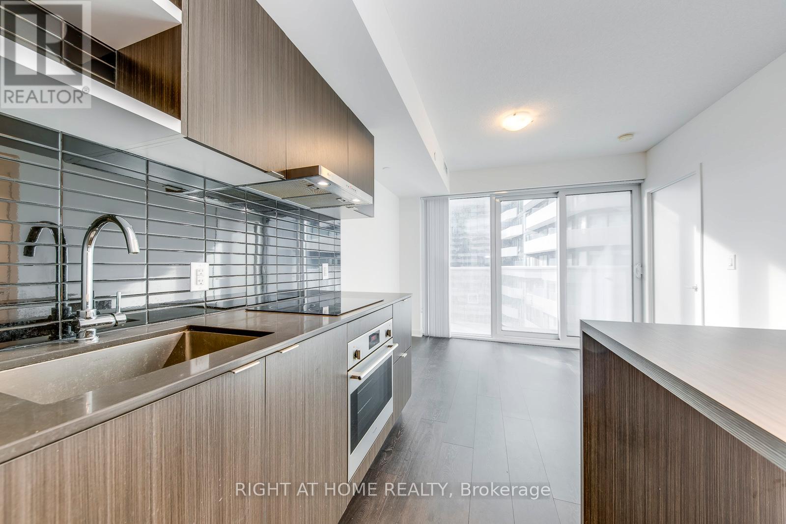 1901 - 88 Harbour Street, Toronto, Ontario  M5J 0C3 - Photo 14 - C12730310