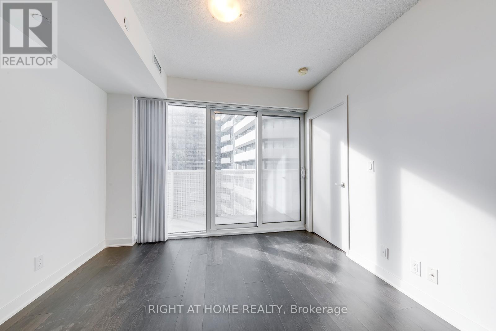 1901 - 88 Harbour Street, Toronto, Ontario  M5J 0C3 - Photo 15 - C12730310