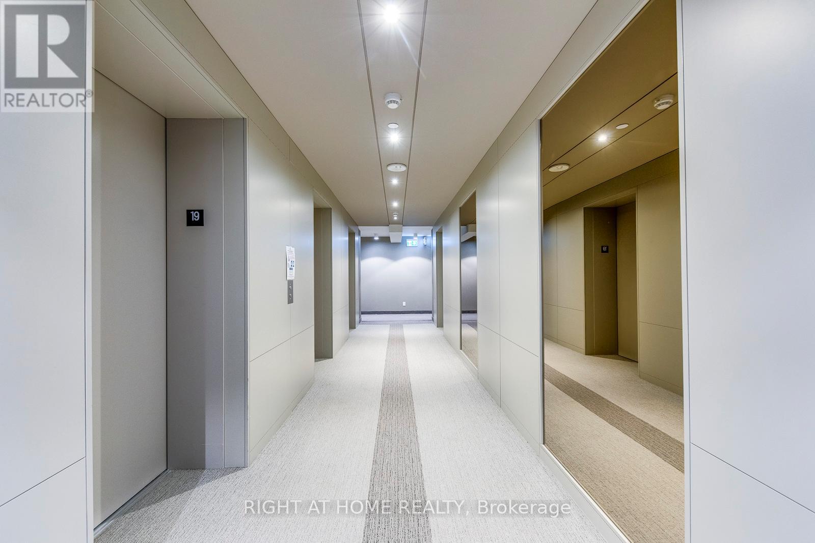 1901 - 88 Harbour Street, Toronto, Ontario  M5J 0C3 - Photo 2 - C12730310